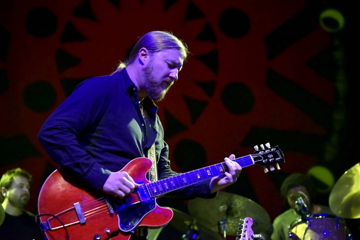 Bluesrockový kamion Tedeschi Trucks Band převálcoval Forum Karlín