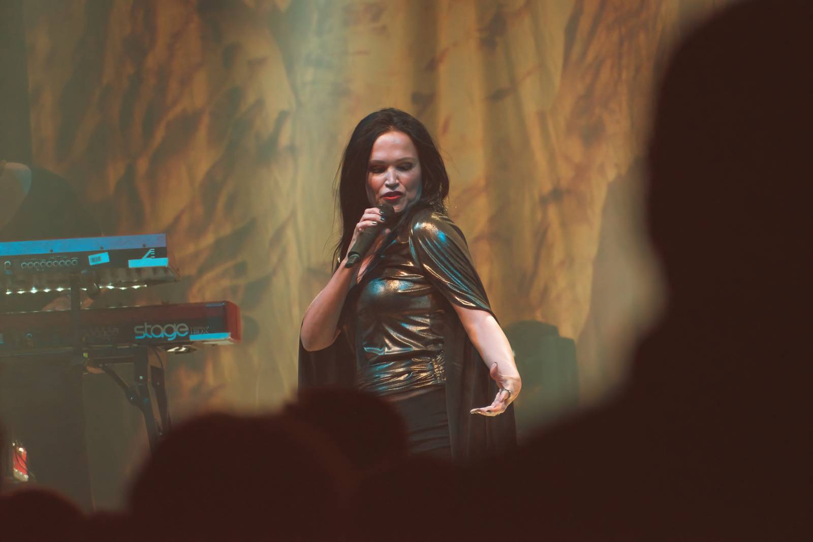 Královna severu Tarja Turunen měla v Pardubicích energie na rozdávání