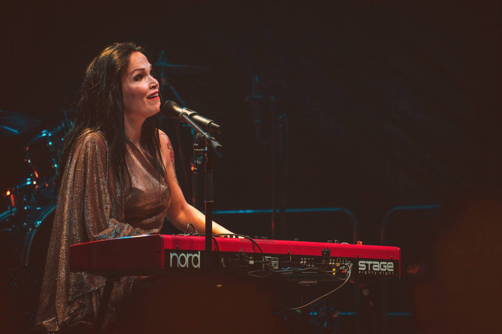 Královna severu Tarja Turunen měla v Pardubicích energie na rozdávání