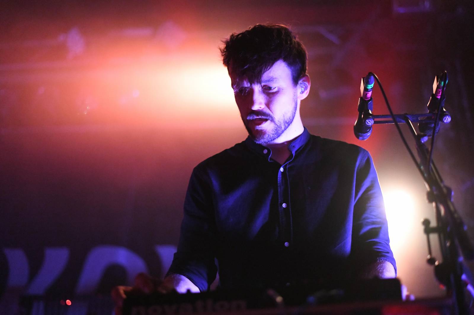 Frontman Blackout Problems se v Berlíně nechal nosit na rukou