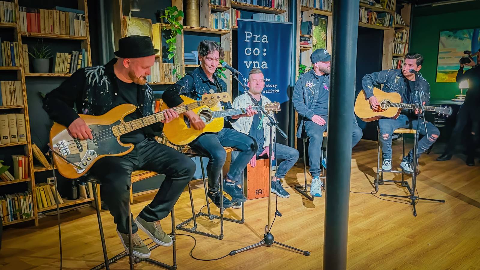 Eduard Rovenský představil svou novou kapelu Highland a pokřtil videoklip k písni Crush