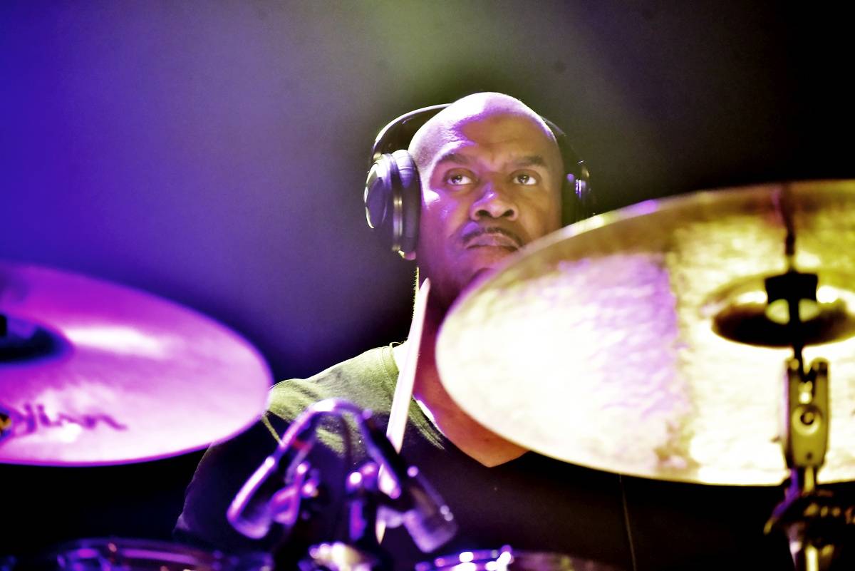 Princova baskytaristka Ida Nielsen zazářila v Praze