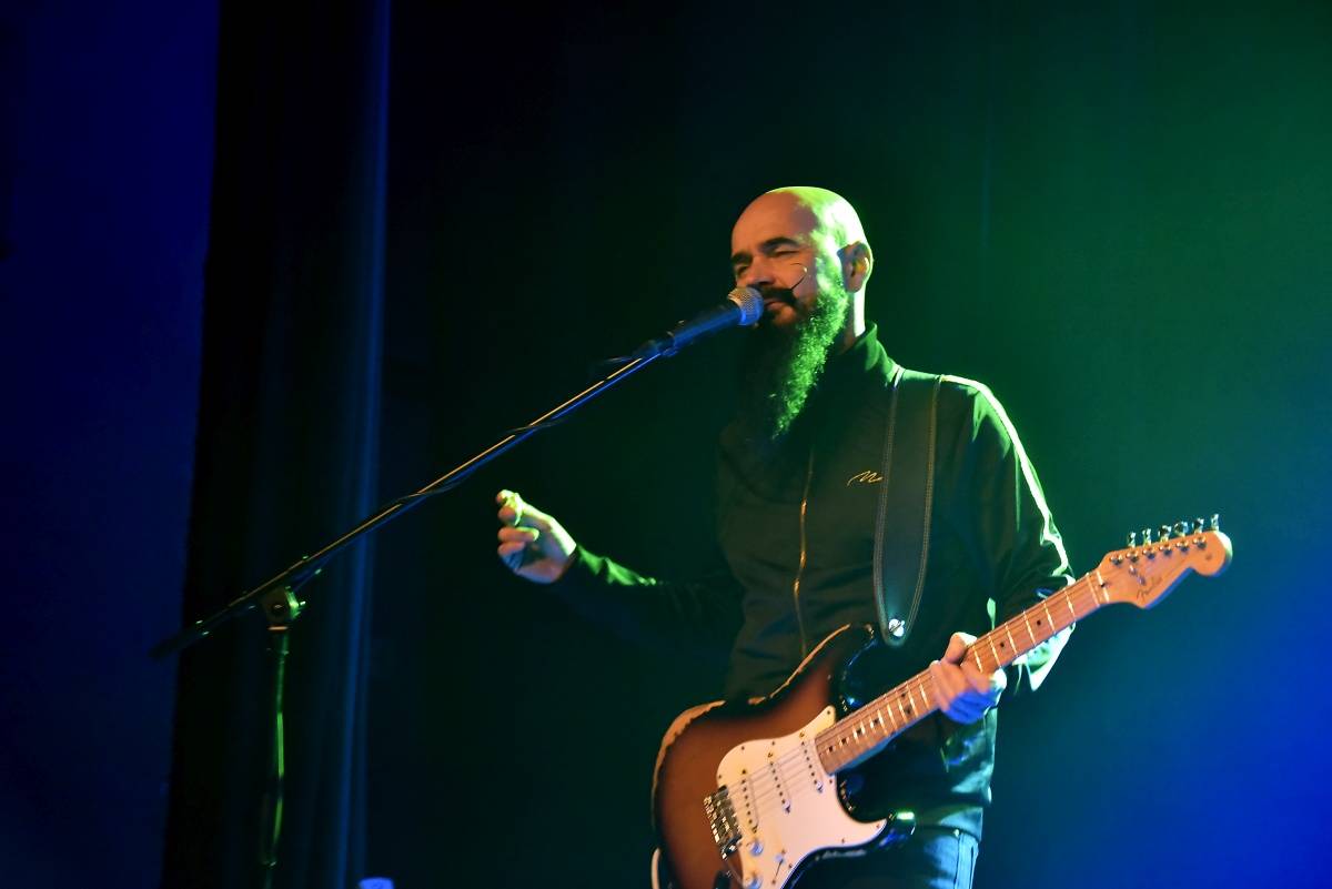 Princova baskytaristka Ida Nielsen zazářila v Praze