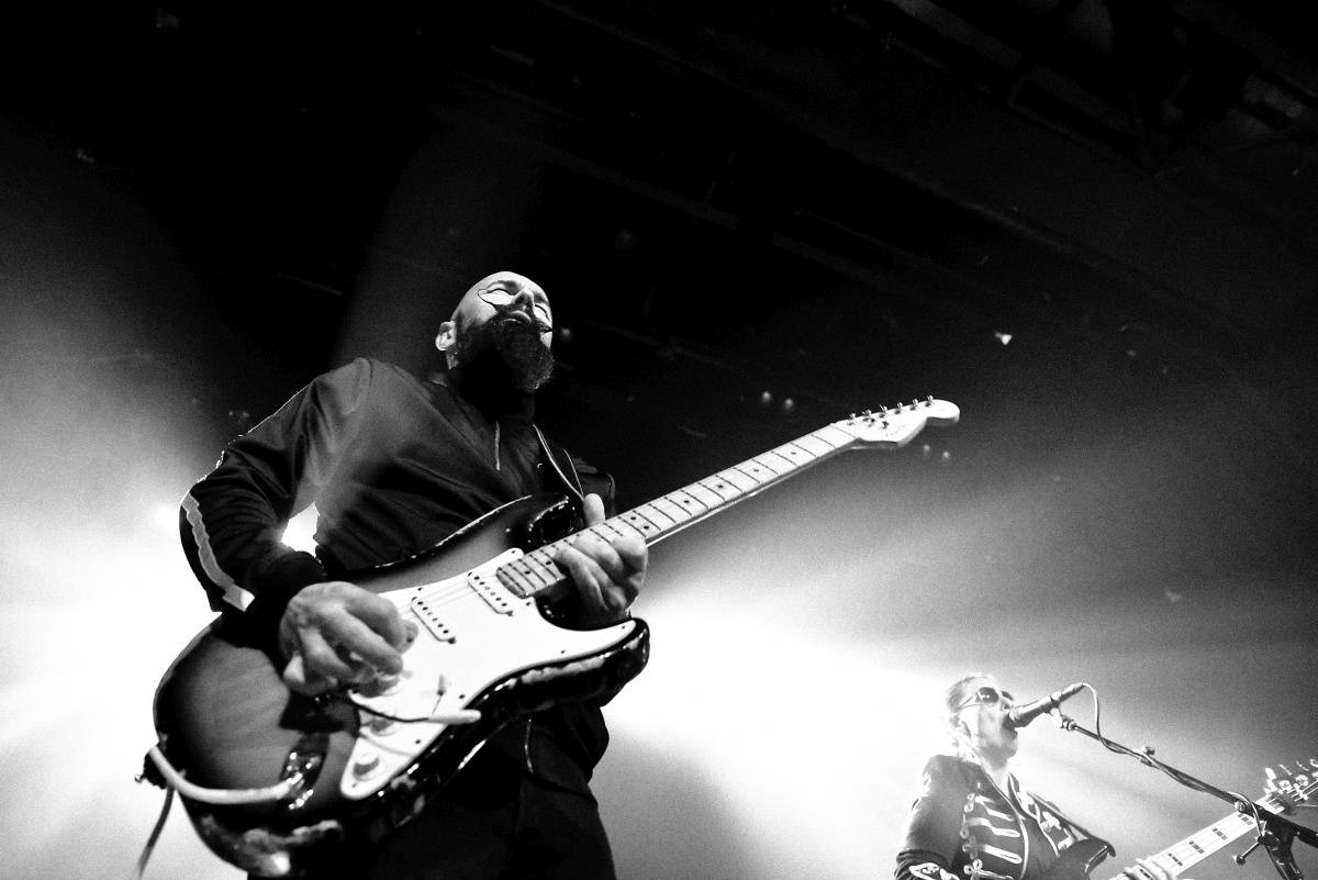 Princova baskytaristka Ida Nielsen zazářila v Praze