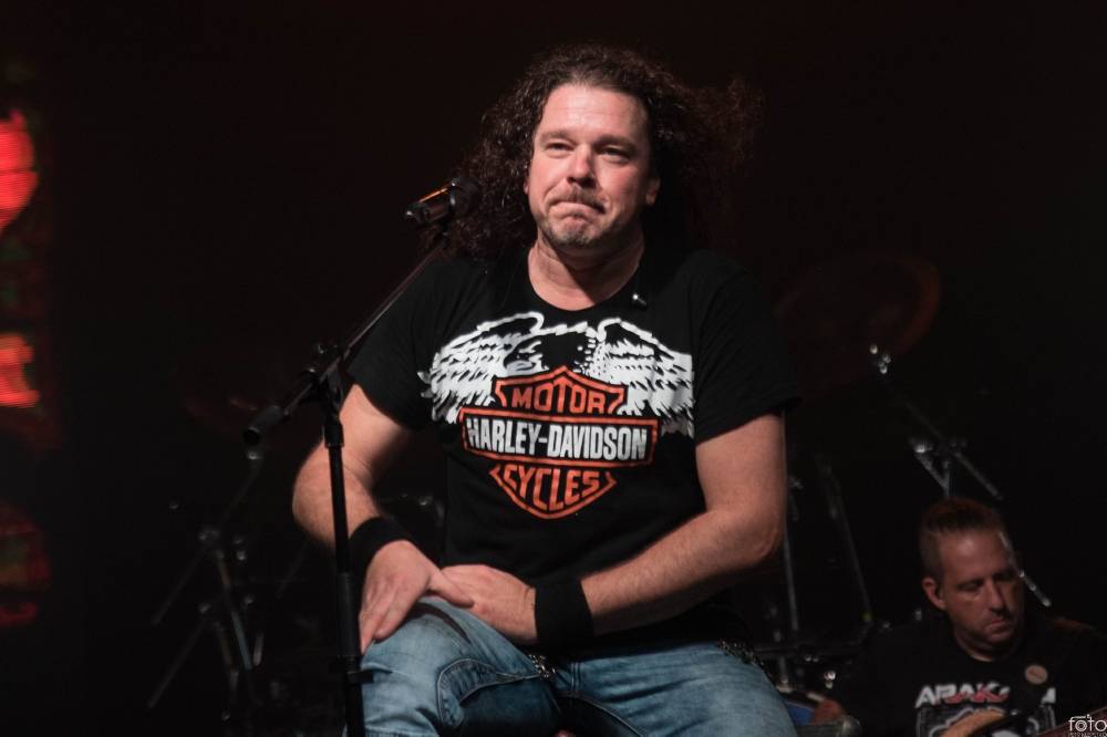 Arakain rozburácel Polnou u Jihlavy, předskakovali mu Booters