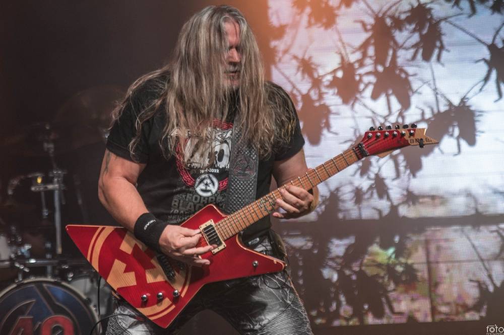 Arakain rozburácel Polnou u Jihlavy, předskakovali mu Booters