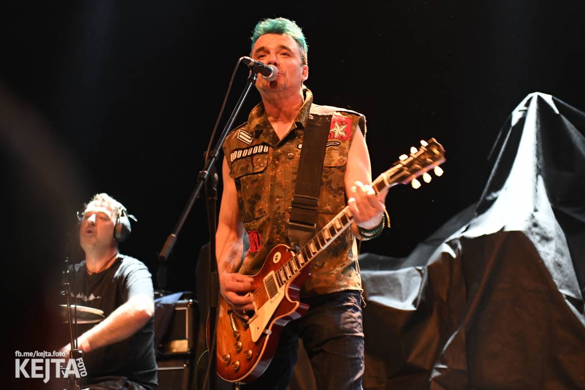 Punkoví Toy Dolls zaplnili pražské Divadlo Archa