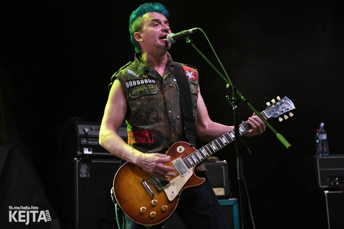 Punkoví Toy Dolls zaplnili pražské Divadlo Archa