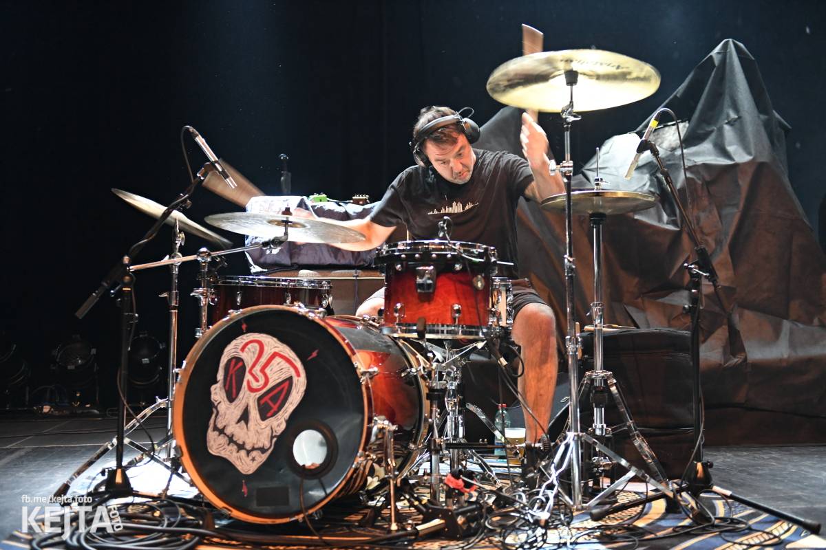 Punkoví Toy Dolls zaplnili pražské Divadlo Archa