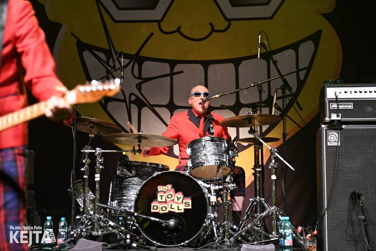 Punkoví Toy Dolls zaplnili pražské Divadlo Archa