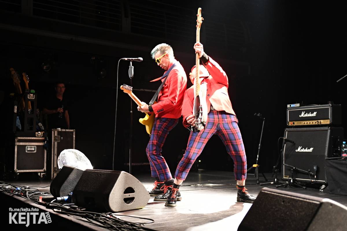 Punkoví Toy Dolls zaplnili pražské Divadlo Archa