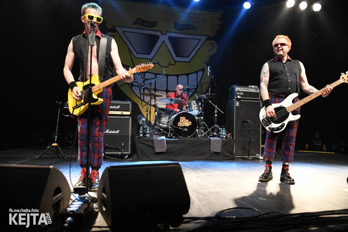 Punkoví Toy Dolls zaplnili pražské Divadlo Archa