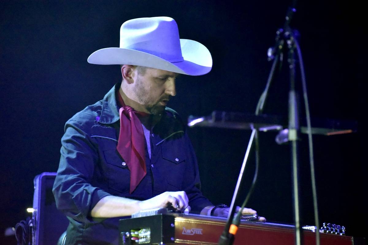 Finští Steve'N'Seagulls předvedli brněnskému Sonu rockové pecky v bluegrassovém hávu