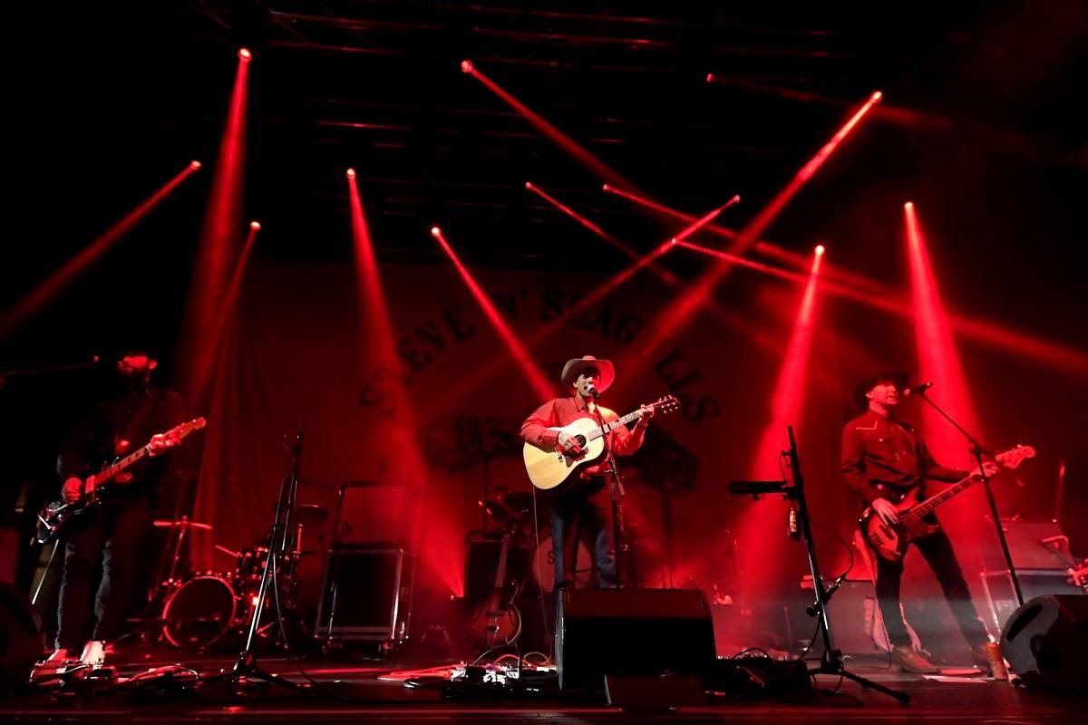 Finští Steve'N'Seagulls předvedli brněnskému Sonu rockové pecky v bluegrassovém hávu