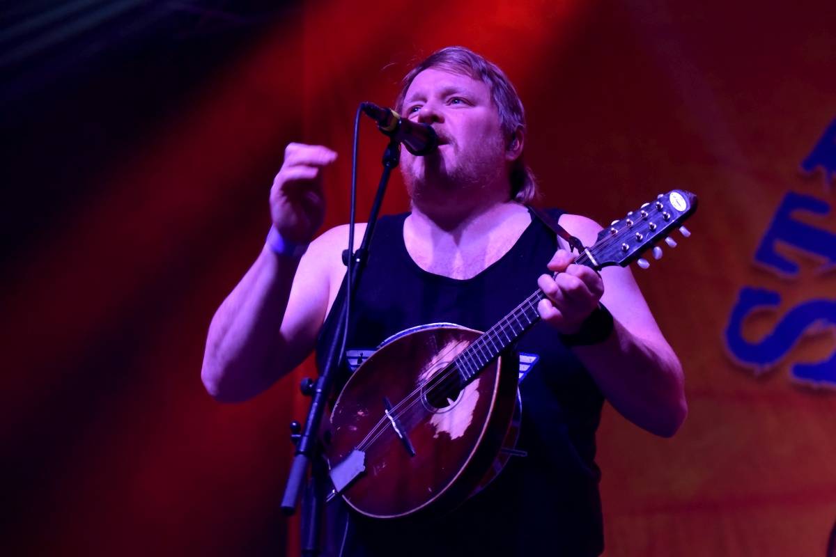 Finští Steve'N'Seagulls předvedli brněnskému Sonu rockové pecky v bluegrassovém hávu
