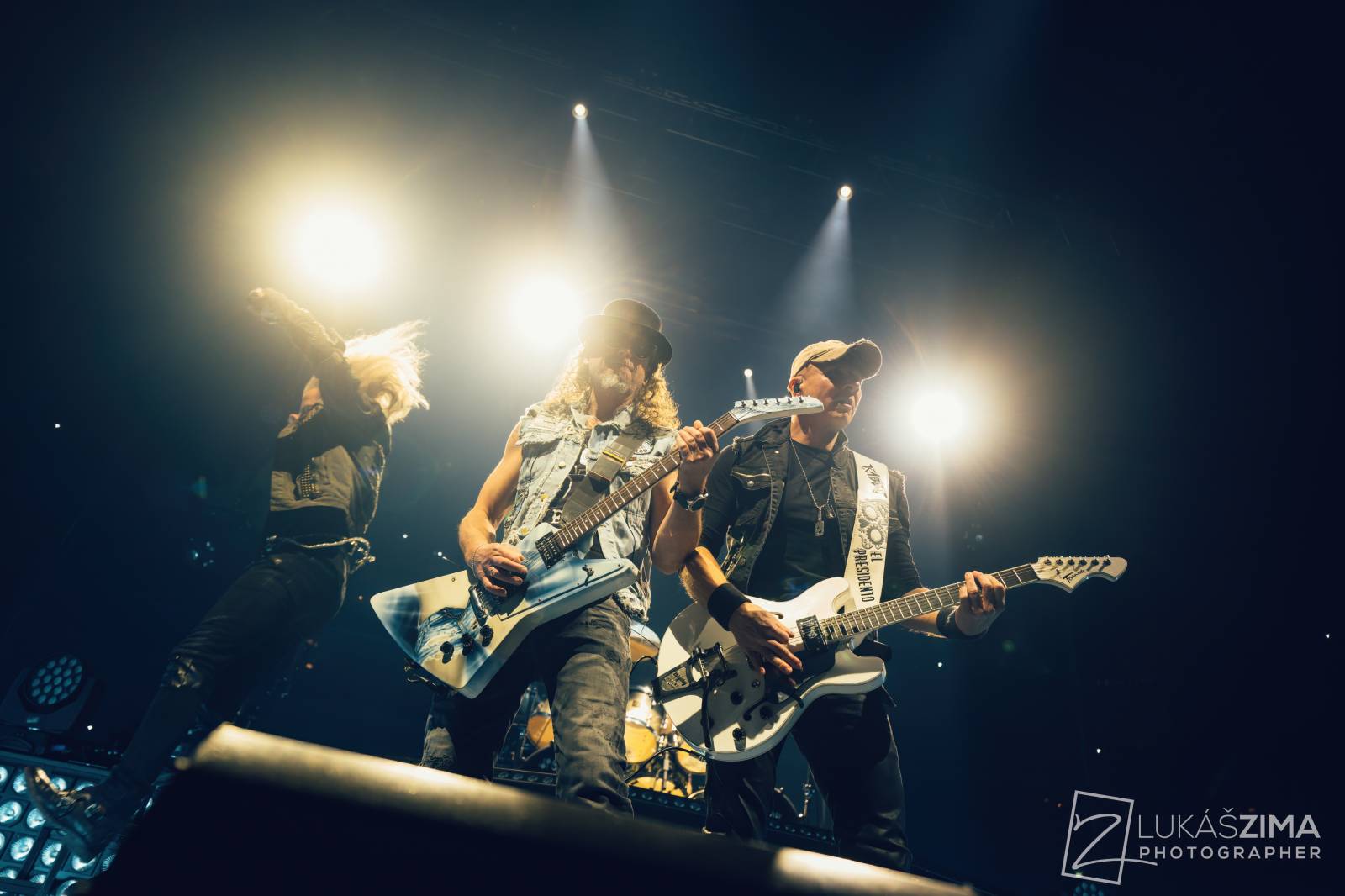 Kabát potvrdil, že stále patří mezi českou rockovou špičku. V Praze s ním zpívala celá O2 arena