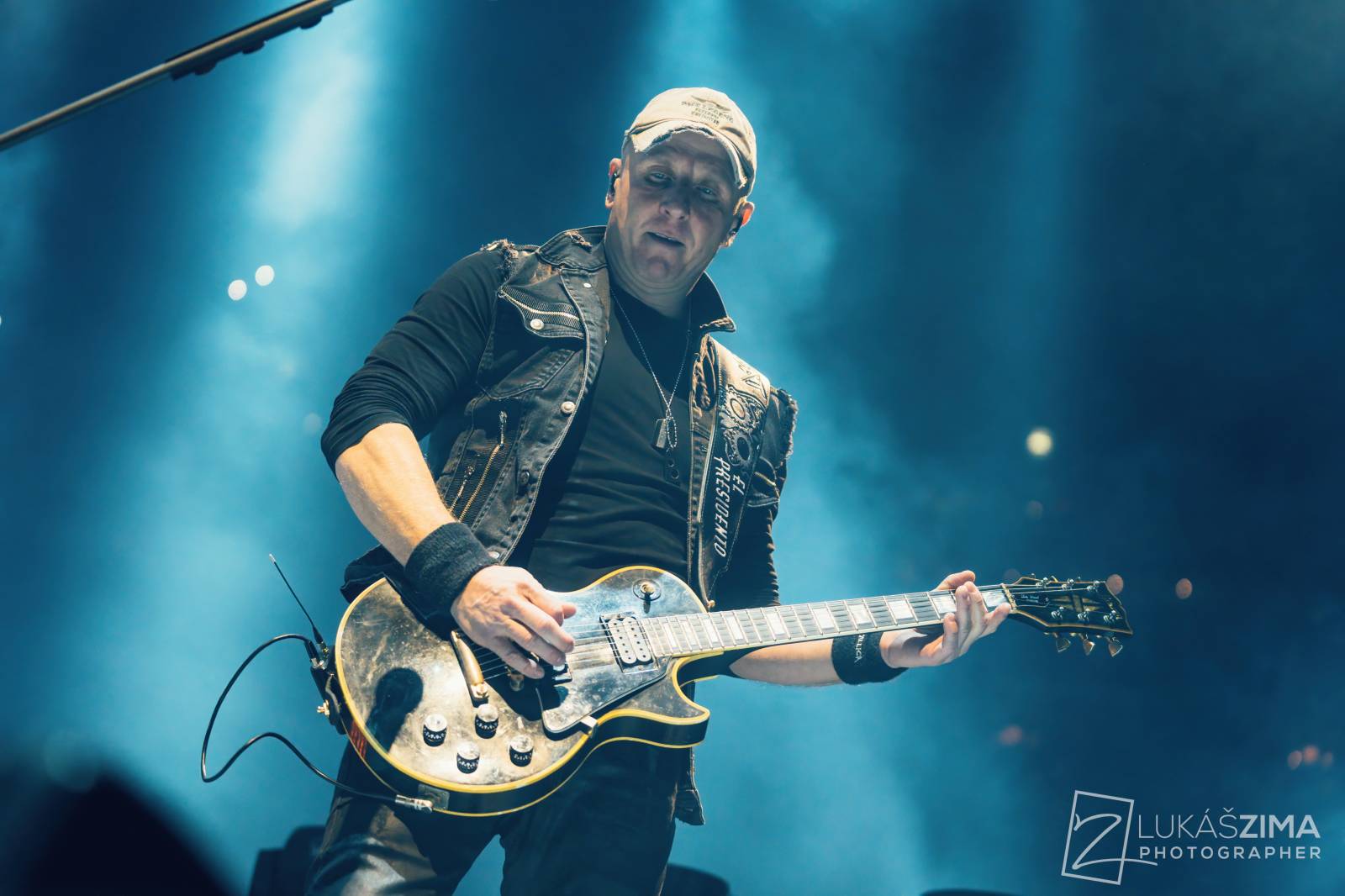 Kabát potvrdil, že stále patří mezi českou rockovou špičku. V Praze s ním zpívala celá O2 arena