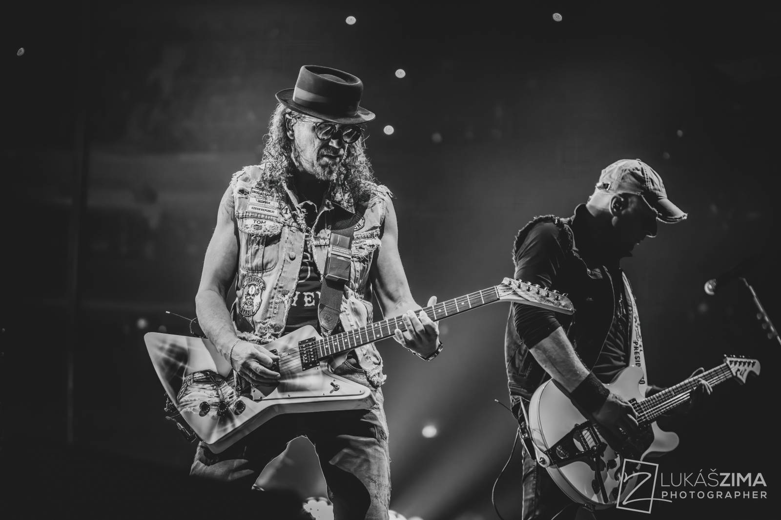 Kabát potvrdil, že stále patří mezi českou rockovou špičku. V Praze s ním zpívala celá O2 arena