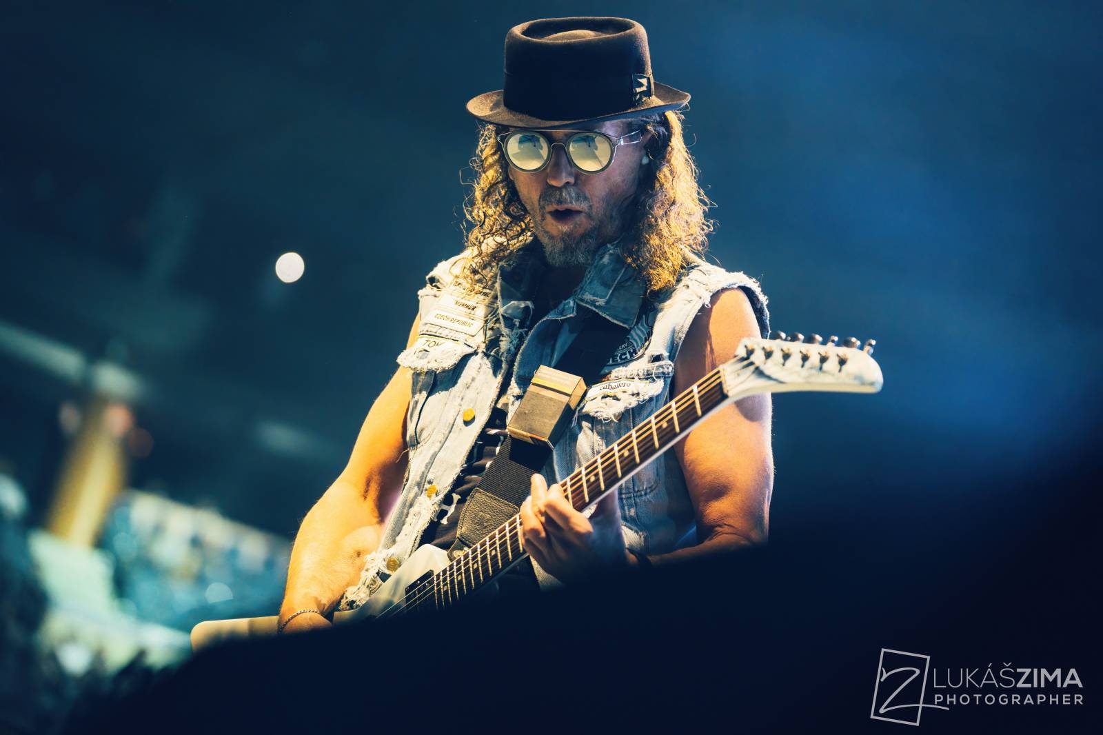 Kabát potvrdil, že stále patří mezi českou rockovou špičku. V Praze s ním zpívala celá O2 arena