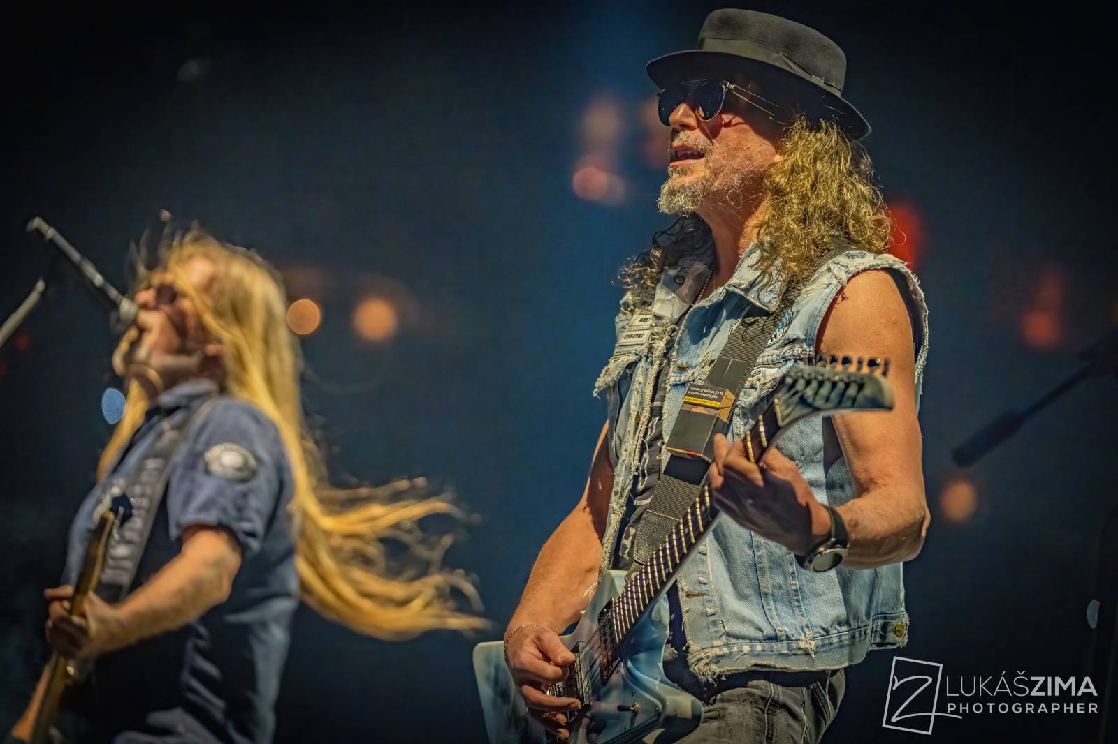 Kabát potvrdil, že stále patří mezi českou rockovou špičku. V Praze s ním zpívala celá O2 arena