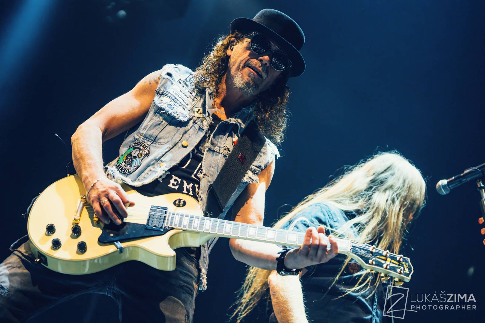 Kabát potvrdil, že stále patří mezi českou rockovou špičku. V Praze s ním zpívala celá O2 arena