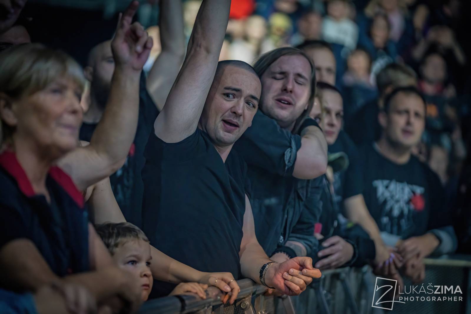 Kabát potvrdil, že stále patří mezi českou rockovou špičku. V Praze s ním zpívala celá O2 arena