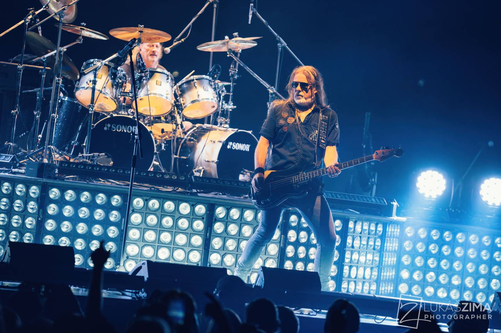 Kabát potvrdil, že stále patří mezi českou rockovou špičku. V Praze s ním zpívala celá O2 arena