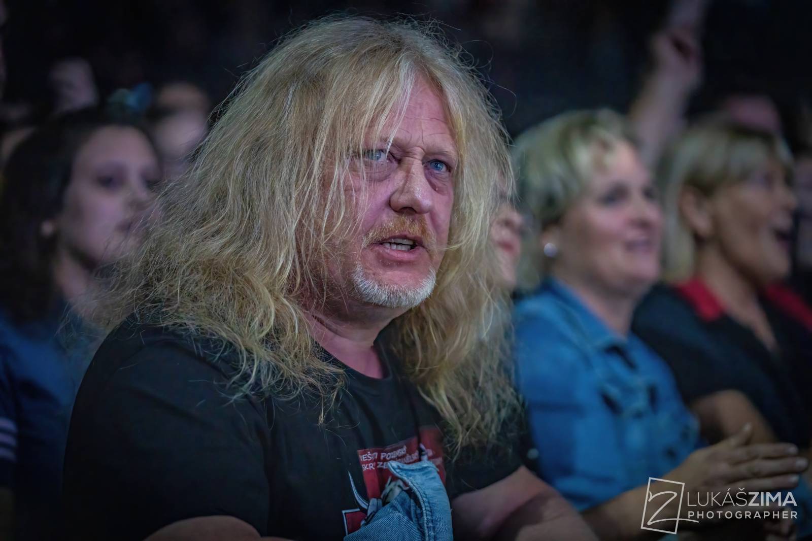 Kabát potvrdil, že stále patří mezi českou rockovou špičku. V Praze s ním zpívala celá O2 arena