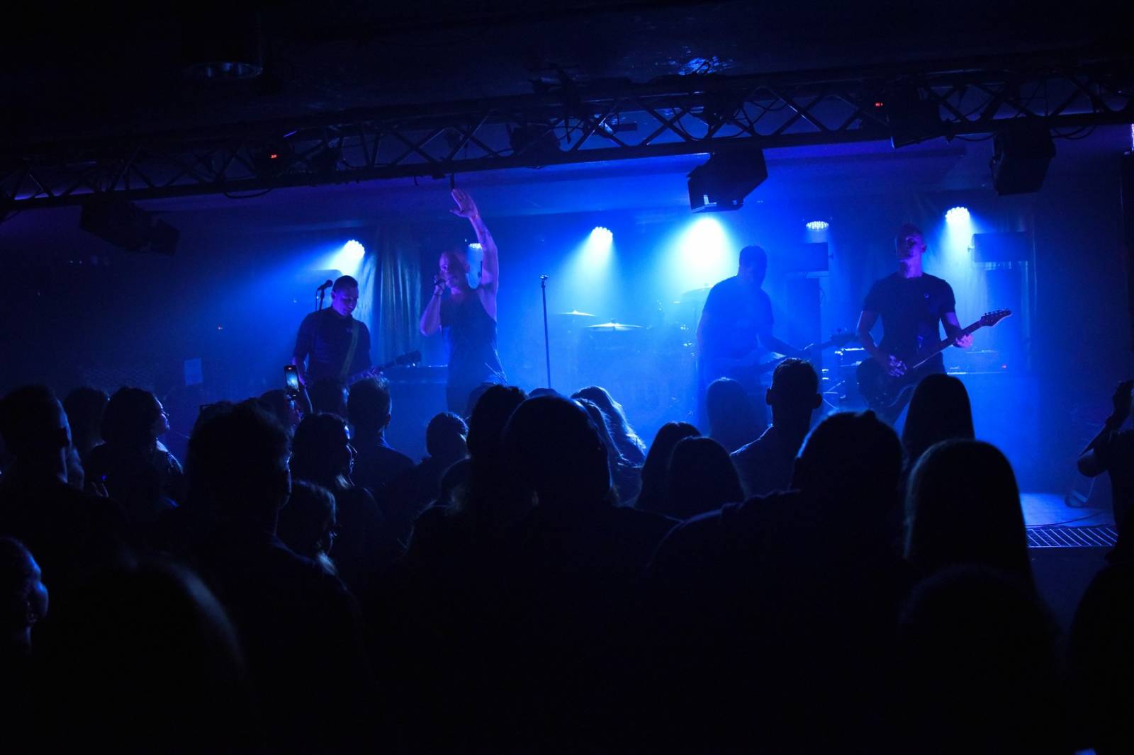 Civilní obrana zahájila v pražském Rock Café své podzimní turné