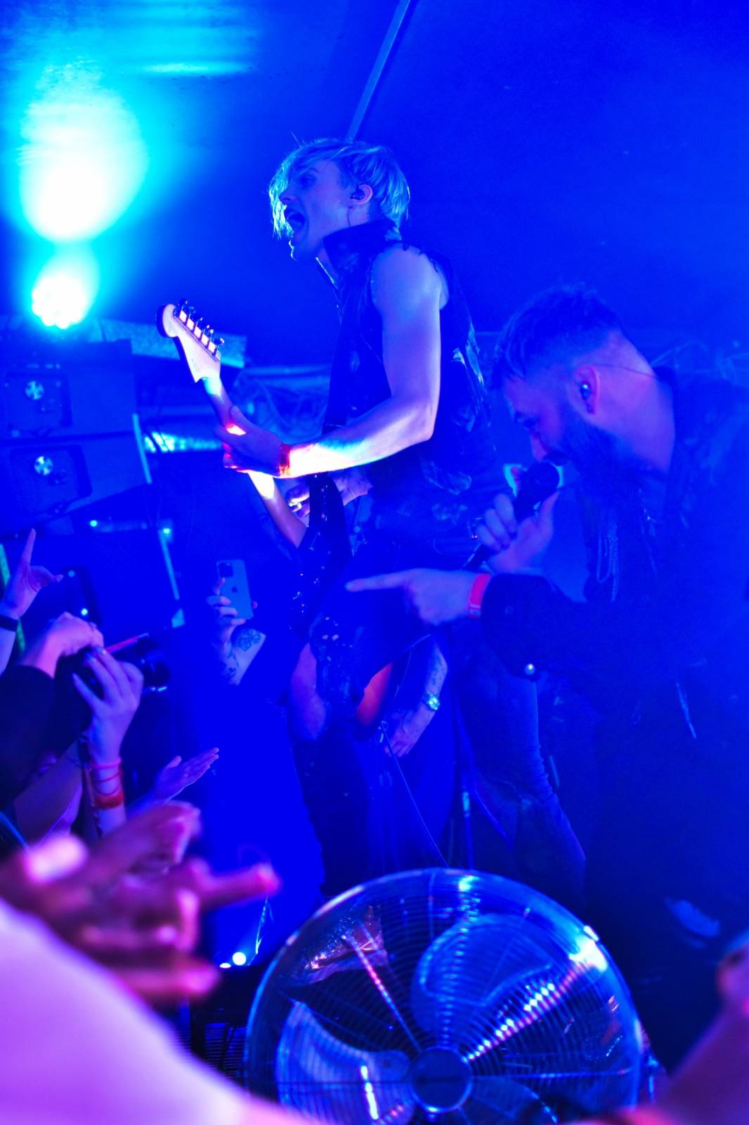 Civilní obrana zahájila v pražském Rock Café své podzimní turné