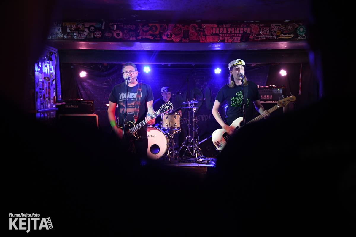 Divoký večer na strahovské Sedmičce patřil Švindlu, Lordu Alexovi a Bratislavským Dievčatám