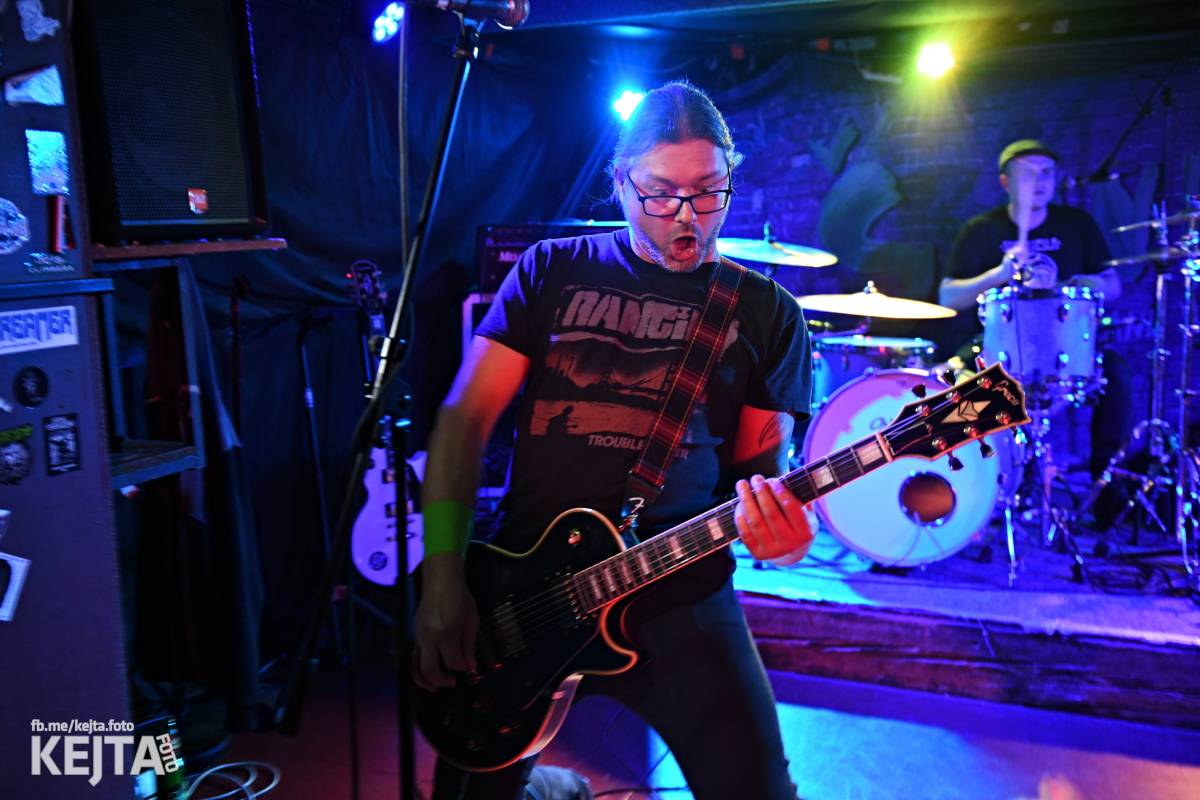 Divoký večer na strahovské Sedmičce patřil Švindlu, Lordu Alexovi a Bratislavským Dievčatám