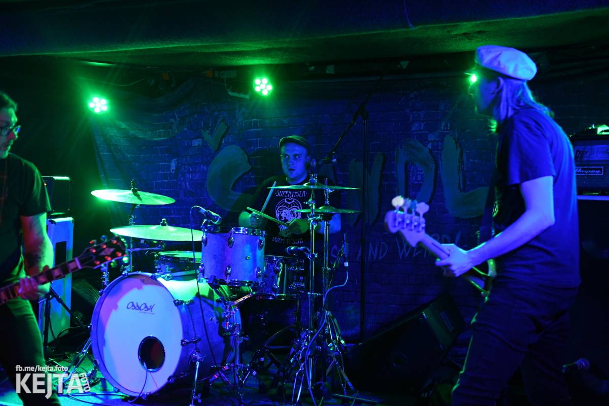 Divoký večer na strahovské Sedmičce patřil Švindlu, Lordu Alexovi a Bratislavským Dievčatám