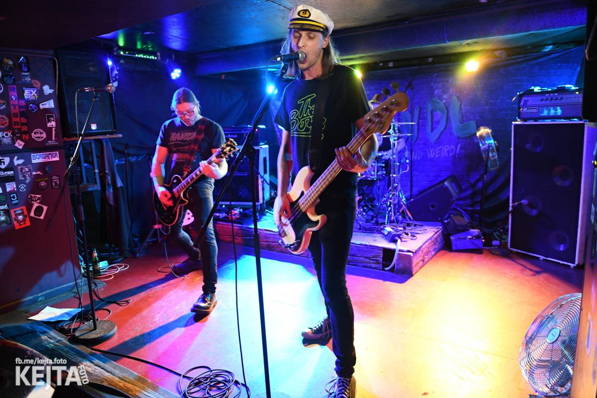 Divoký večer na strahovské Sedmičce patřil Švindlu, Lordu Alexovi a Bratislavským Dievčatám