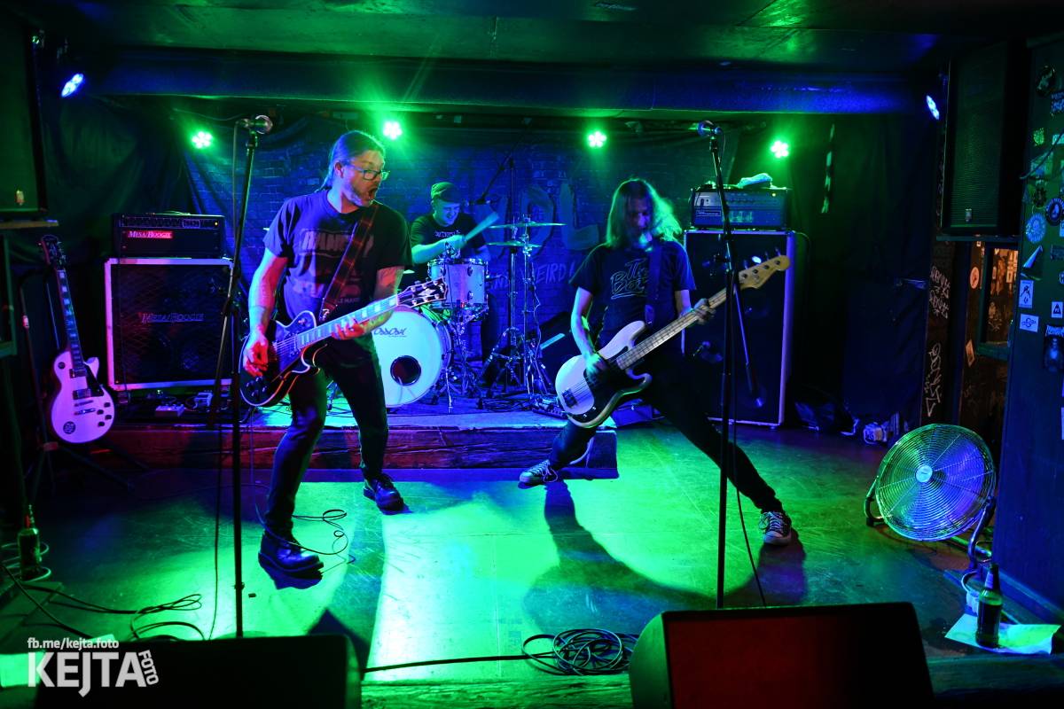 Divoký večer na strahovské Sedmičce patřil Švindlu, Lordu Alexovi a Bratislavským Dievčatám