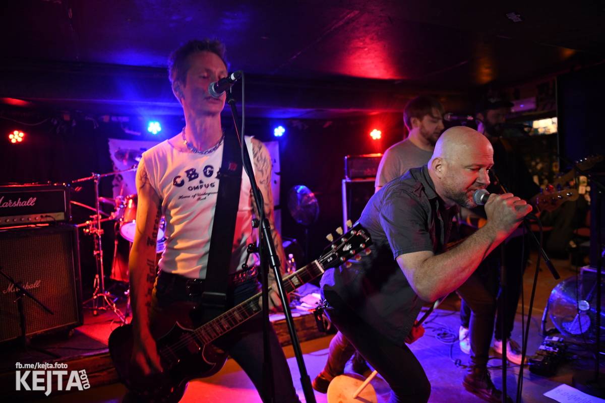 Divoký večer na strahovské Sedmičce patřil Švindlu, Lordu Alexovi a Bratislavským Dievčatám