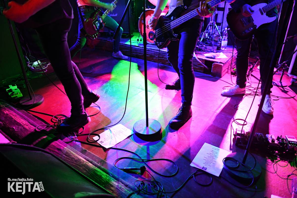 Divoký večer na strahovské Sedmičce patřil Švindlu, Lordu Alexovi a Bratislavským Dievčatám