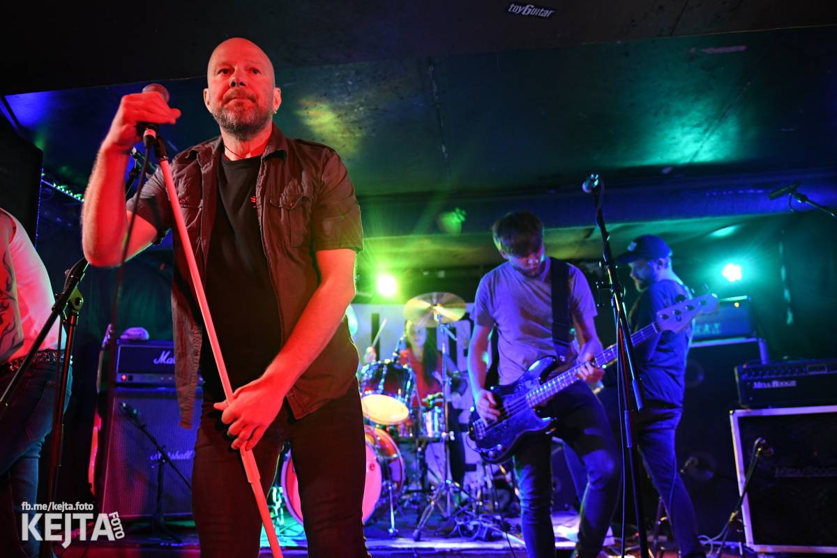 Divoký večer na strahovské Sedmičce patřil Švindlu, Lordu Alexovi a Bratislavským Dievčatám