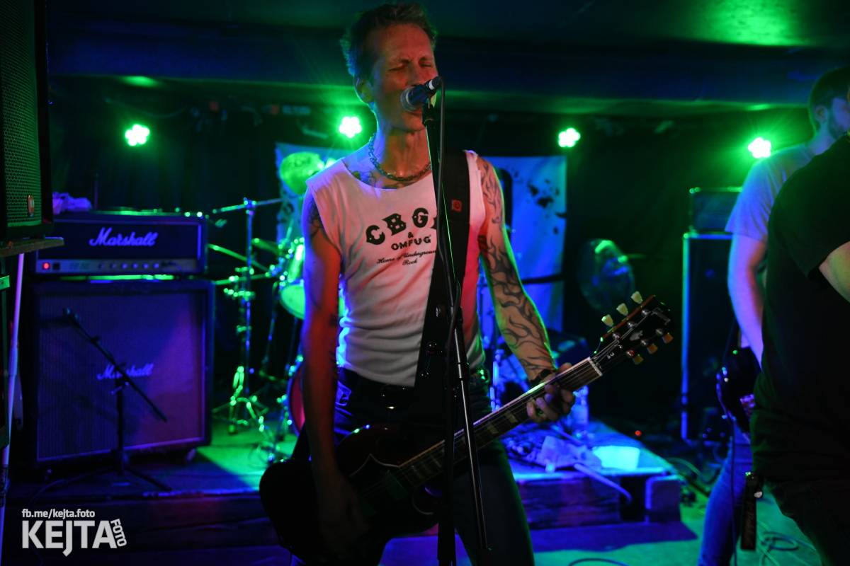 Divoký večer na strahovské Sedmičce patřil Švindlu, Lordu Alexovi a Bratislavským Dievčatám