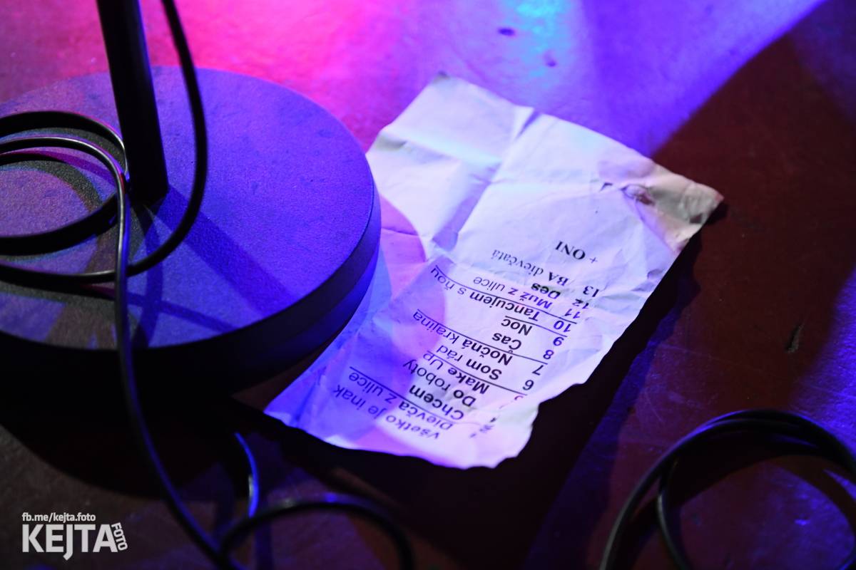 Divoký večer na strahovské Sedmičce patřil Švindlu, Lordu Alexovi a Bratislavským Dievčatám