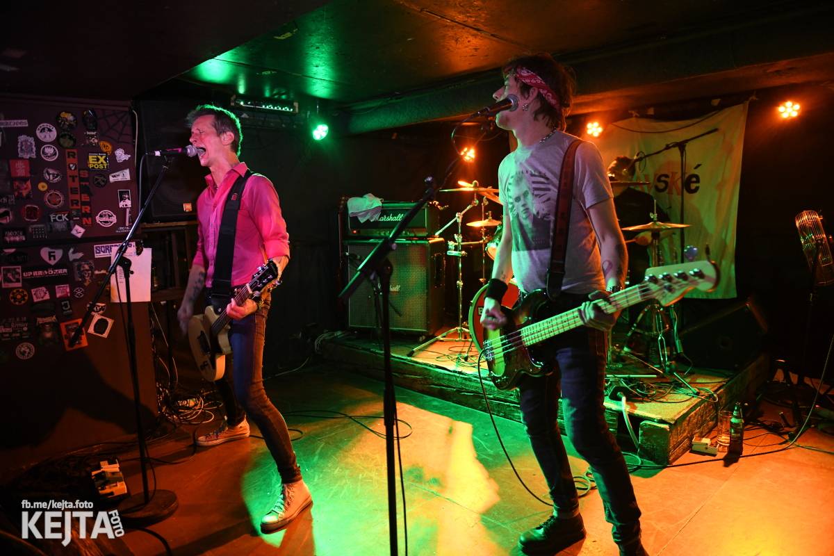 Divoký večer na strahovské Sedmičce patřil Švindlu, Lordu Alexovi a Bratislavským Dievčatám