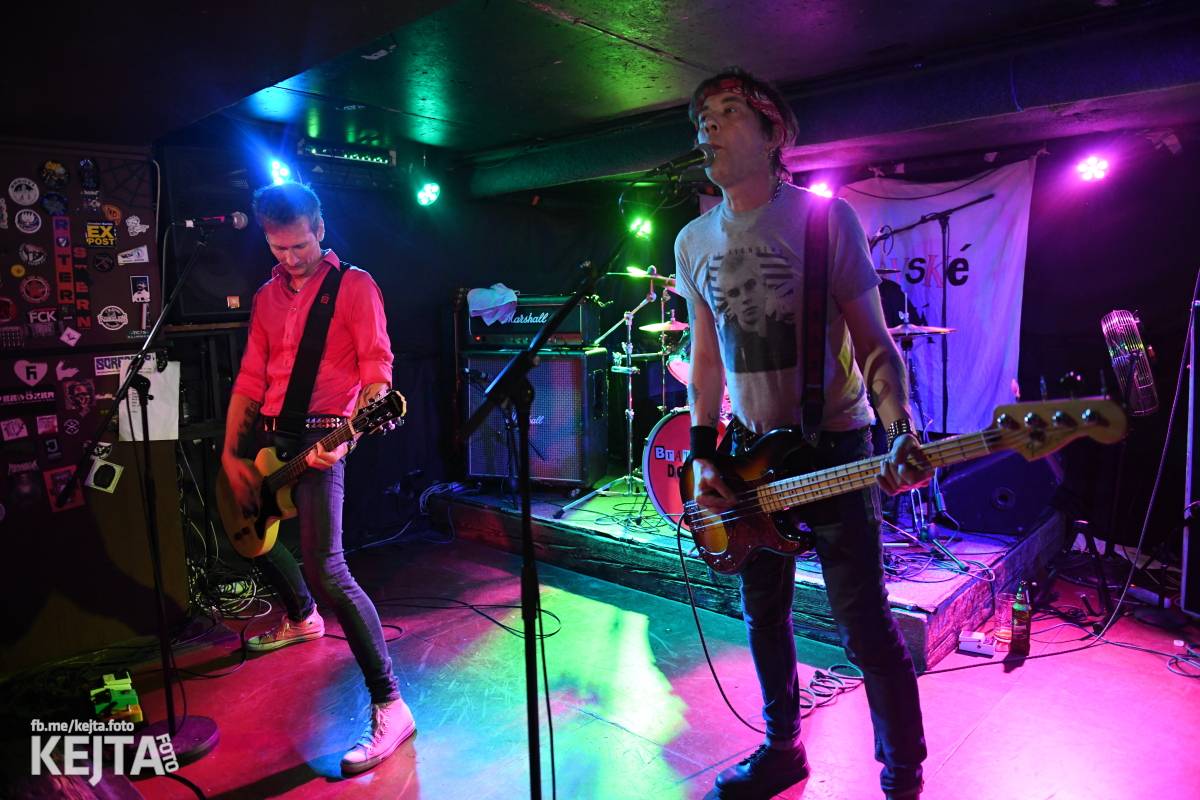 Divoký večer na strahovské Sedmičce patřil Švindlu, Lordu Alexovi a Bratislavským Dievčatám