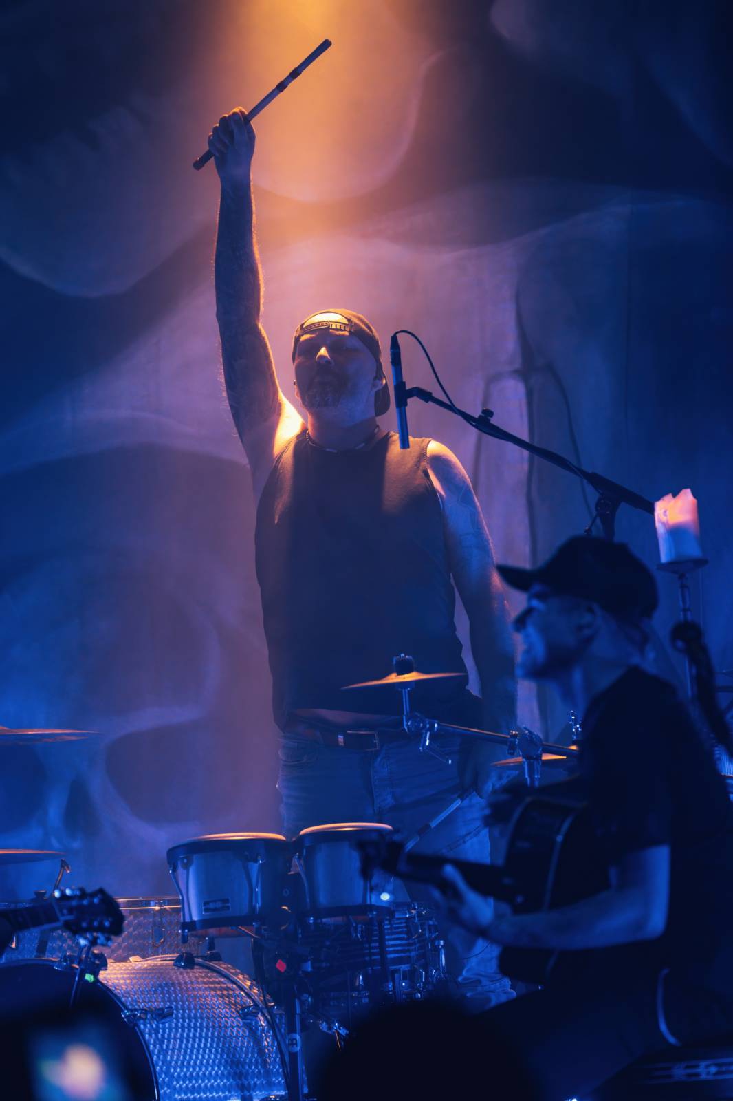 Škwor zaplnili Lucerna Music Bar, fanouškům nabídli písně v akustickém podání