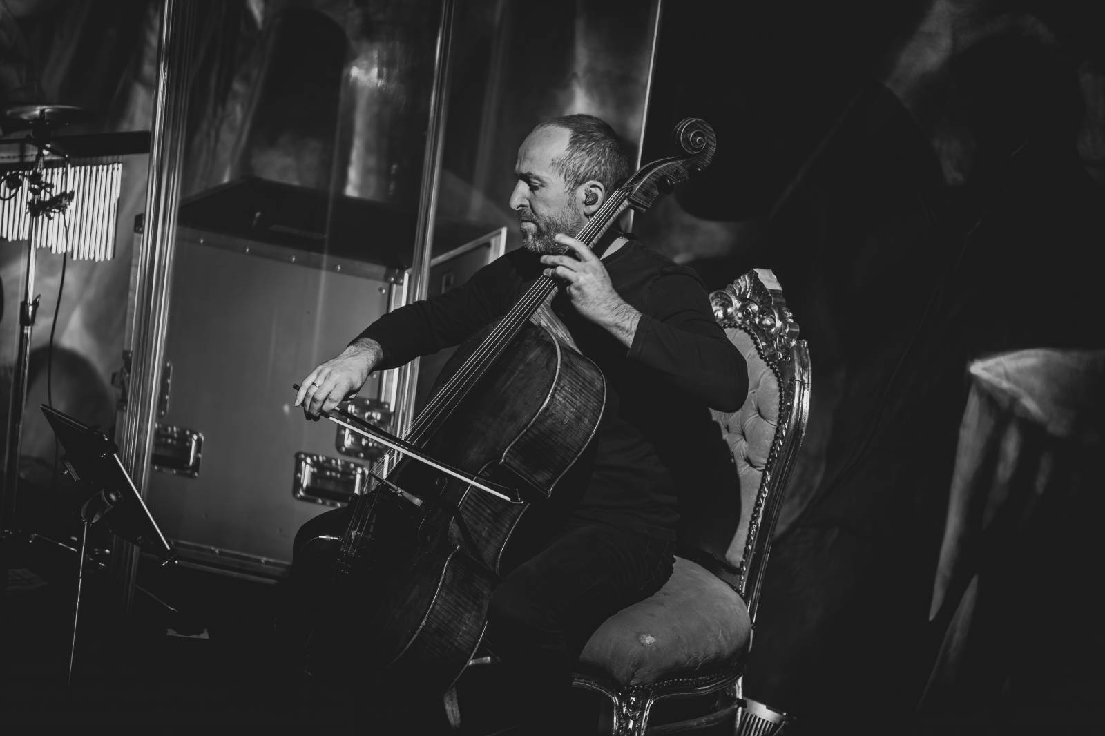 Škwor zaplnili Lucerna Music Bar, fanouškům nabídli písně v akustickém podání