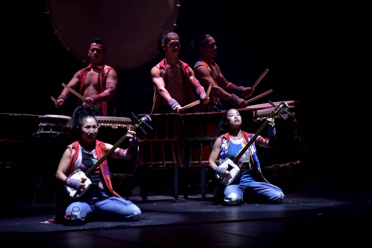 Japonští bubeníci Yamato nadchli fanoušky v pražském Kongresovém centru