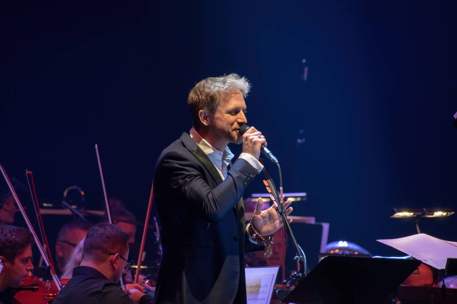 Tomáš Klus pohladil pardubické publikum na duši