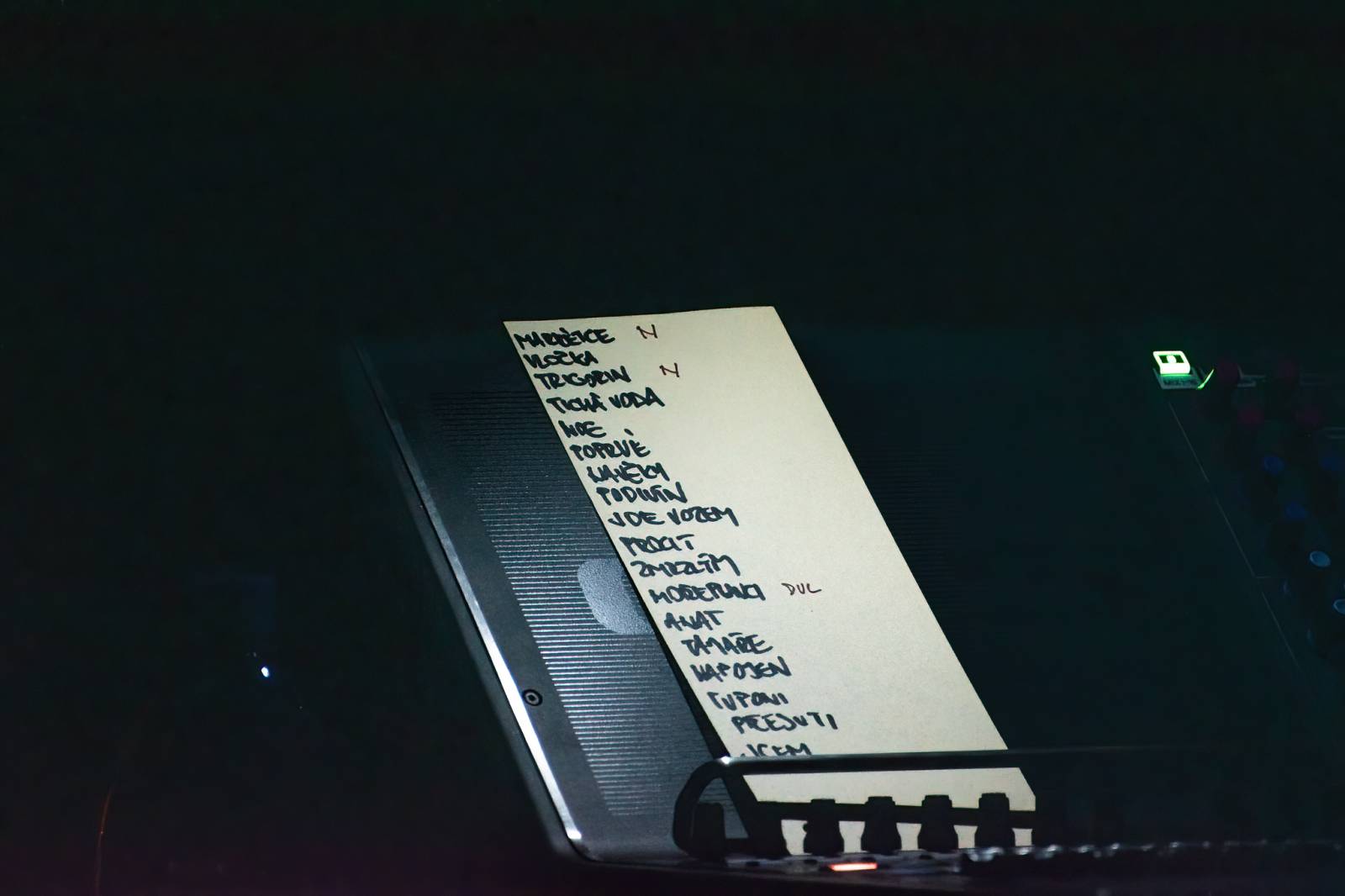 Tomáš Klus pohladil pardubické publikum na duši