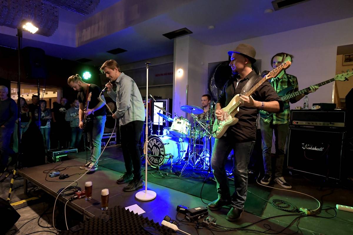 Blues Alive v Šumperku uctil Ettu James, zahráli Ana Popović i The Turtev Brothers