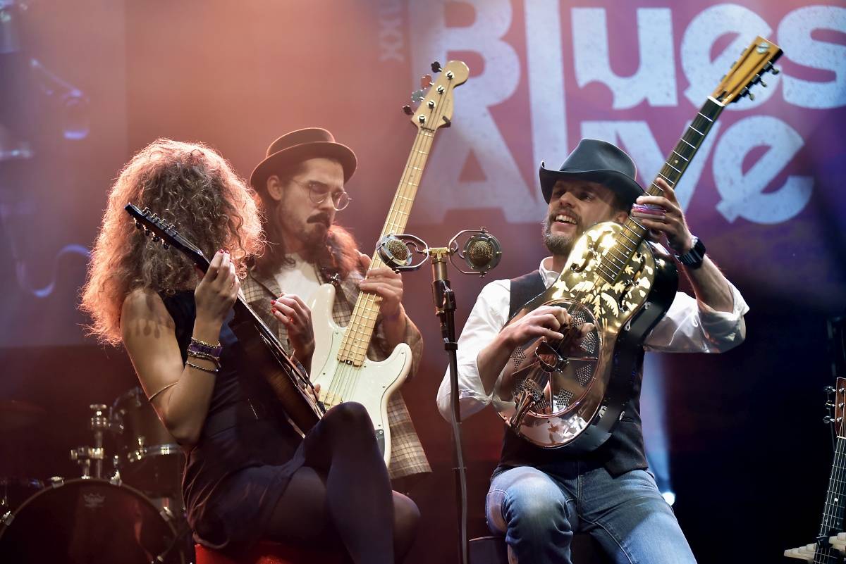 Blues Alive v Šumperku uctil Ettu James, zahráli Ana Popović i The Turtev Brothers