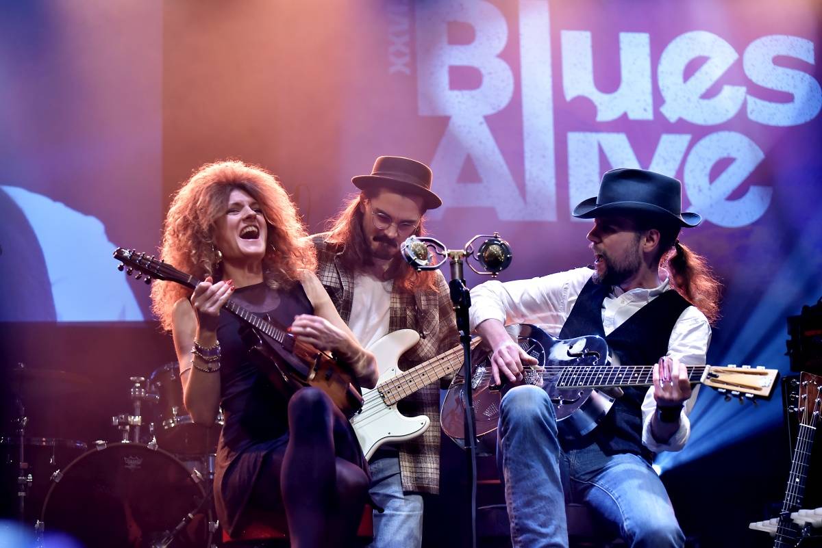 Blues Alive v Šumperku uctil Ettu James, zahráli Ana Popović i The Turtev Brothers
